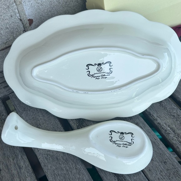 Ceramic serving bowl with matching spoon - Picture 6 of 6